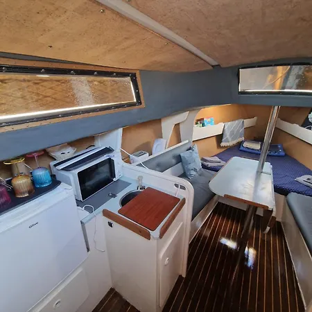 Hotel en barco Skat - Tesouro Na água
